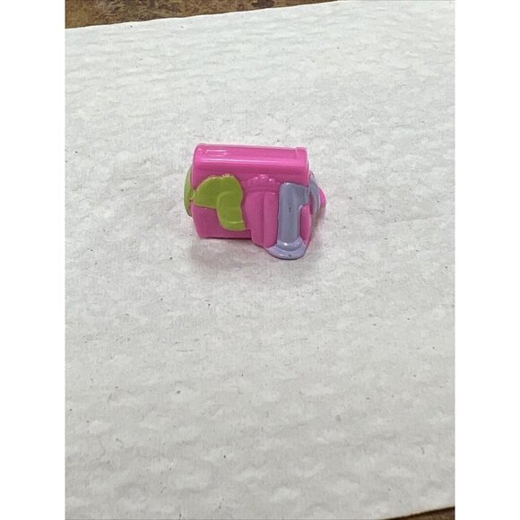 1995 VINTAGE POLLY POCKET "POP-UP CLUBHOUSE" - PINK GARMENT CHEST HAMPER - Picture 1 of 6
